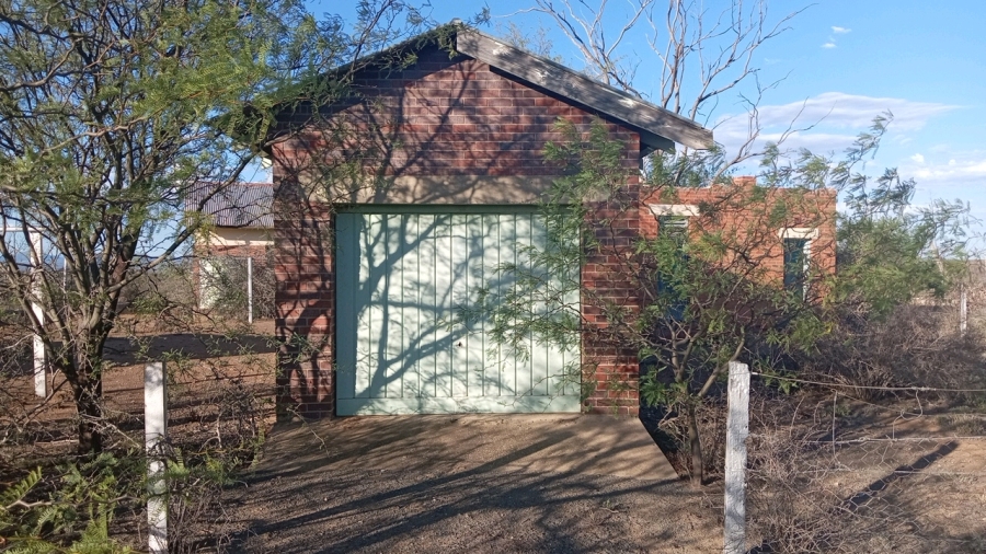 2 Bedroom Property for Sale in Aberdeen Eastern Cape